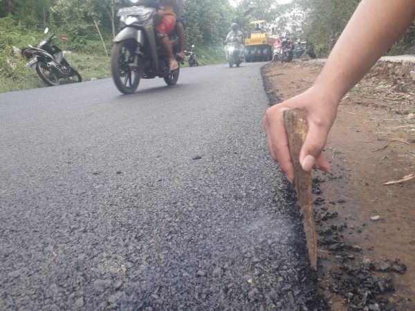 Pembangunan Talud dan Hotmix di Penengahan Waykhilau Sarat Penyimpangan?