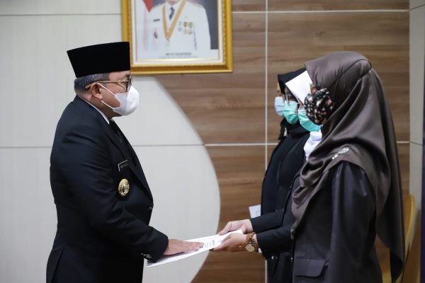 DRA Lantik Pejabat Tiga RSUD Dalam Kabupaten Muba