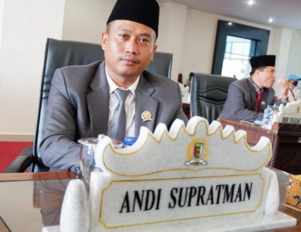 Oknum Anggota DPRD Pesawaran Fraksi PPP Mbolos Perjalanan Dinas?