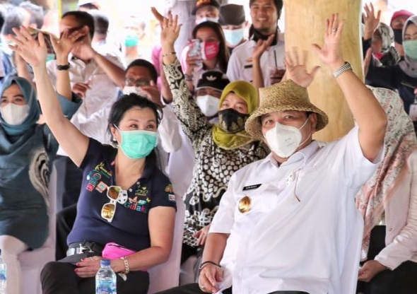 Arinal Djunaidi dan Purwanti Lee Kunjungi Las SengoQ Tiyuh Karta