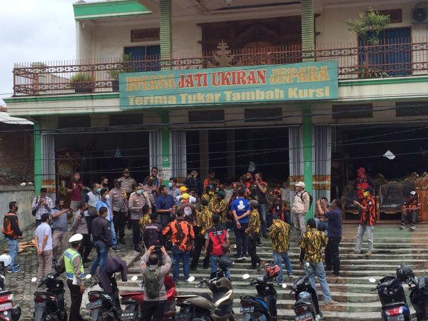 Satgas AMPG dan PP Sweeping Pelaku Pengrusakan Baliho APK Rycko-Joss