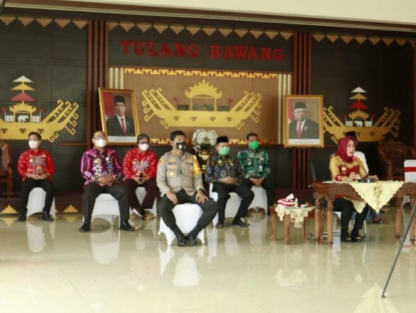 Hj Winarti Salurkan Bantuan Untuk 31 Pondok Pesantren di 12 Kecamatan