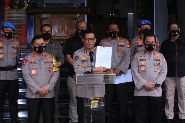 Tujuh Jenderal Polisi Hadiri Pengumuman Tersangka Habieb Riziq