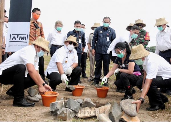 Arinal Djunaidi dan Purwati Lee Lakukan Peletakan Batu Pertama Pembangunan Kampus ATMI