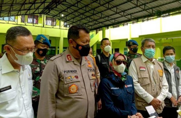 Kapolda Lampung Bersama Dan Brigif 4 Sekda KPU dan Bawaslu Tinjau TPS
