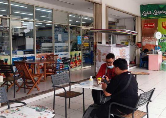 Indomart Jalan Soekarno Hatta Disatroni Rampok Ancam Dua Pegawai Wanita Dengan Golok Gasak Uang Rp28 Juta dan Rokok