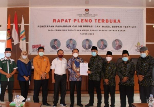 KPU Tetapkan Pasangan Raden Adipati Surya-Ali Rahman Sebagai Bupati dan Wakil Bupati Way Kanan
