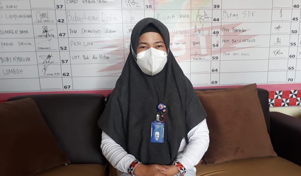 Besok Lampung Barat Vaksinasi Tahap I Parosil Orang Pertama Yang Disuntik