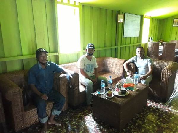 Terkait Ambruknya Jembatan Penghubung Antar Kecamatan, Bupati LSM Lira Temui Manager PT. CKA