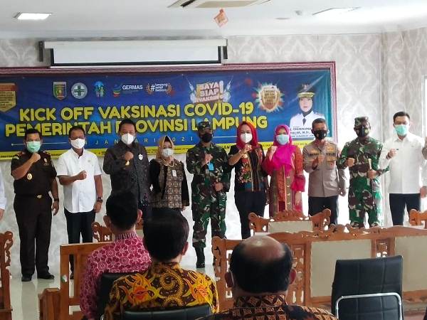 Bupati Winarti Divaksin Covid-19