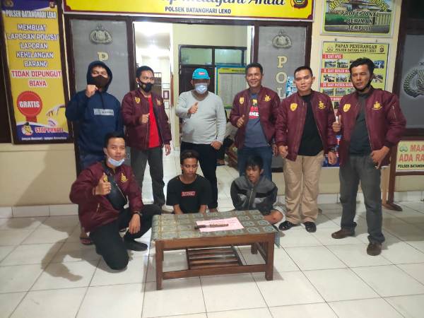 Kedapatan Bawa sabu dan Sajam Dua Pria Asal Pinggap di Ringkus petugas