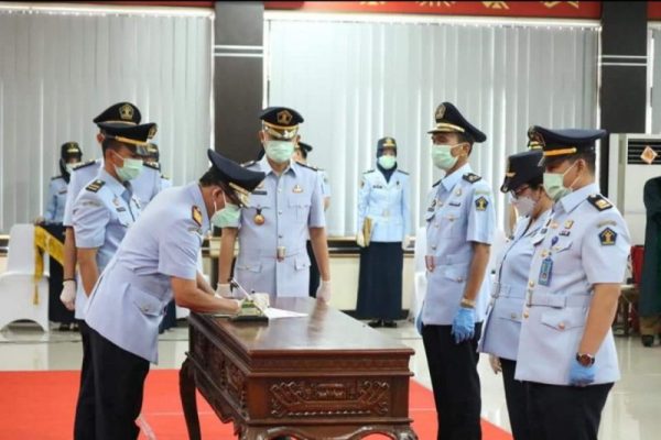 Banyak Dugaan Penyimpangan, Dua Oknum Pegawai Lapas Kelas II B Gunung Sugih Di Mutasi