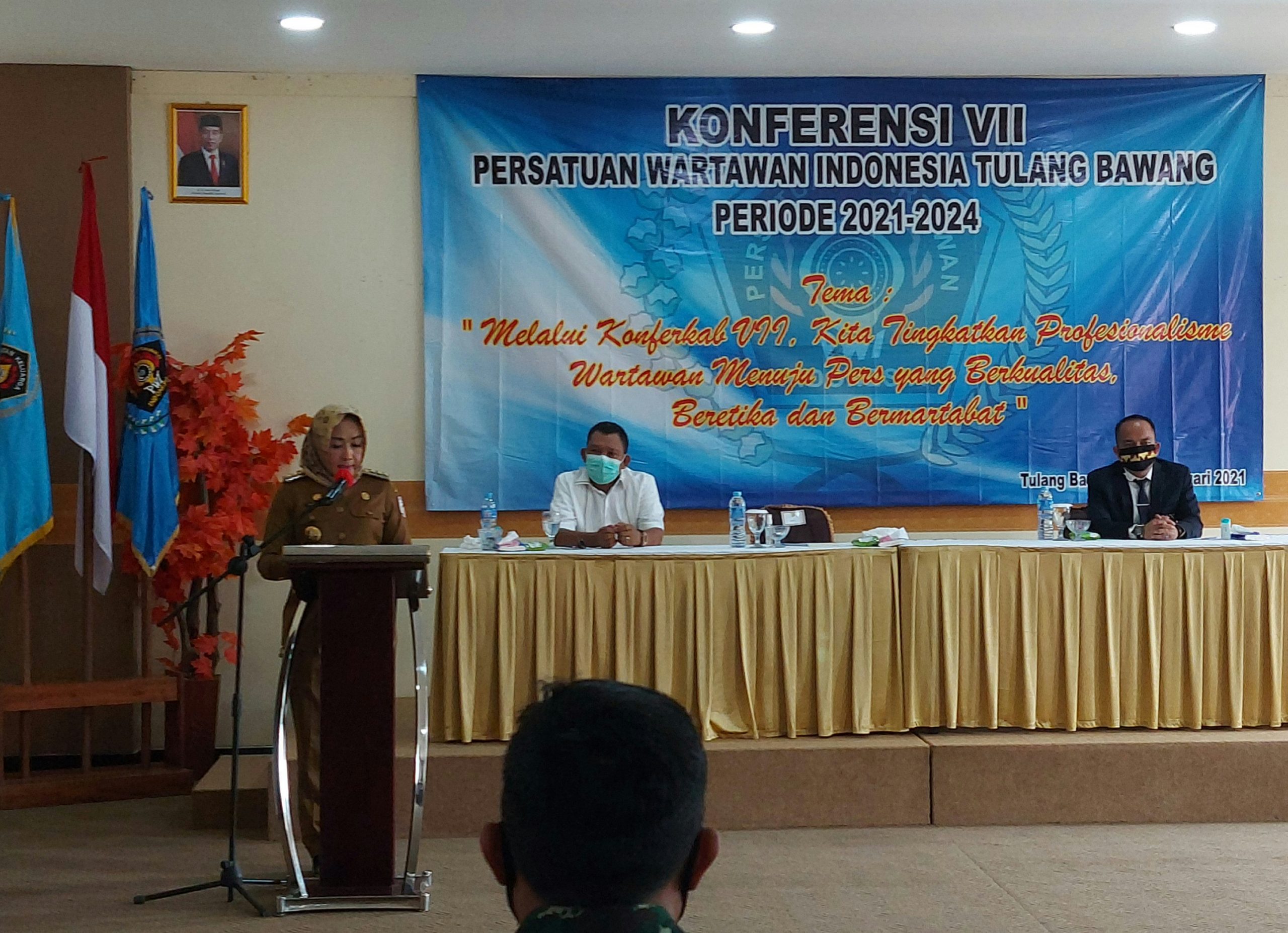 Buka Konferensi VII PWI Tulang Bawang Hj Winarti Ajak Wartawan Torehkan Sejarah
