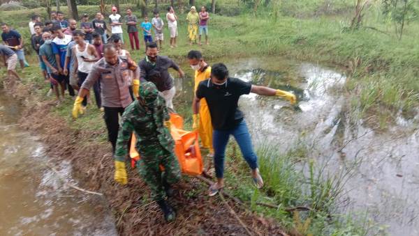 Warga Desa Tambah Subur Lamtim Digegerkan Penemuan Mayat Laki-Laki