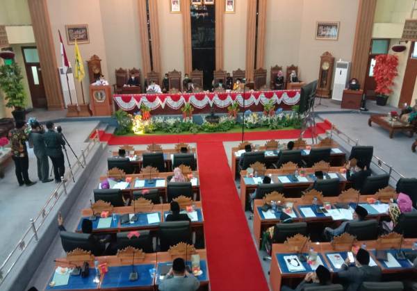 Bupati dan Wakil Bupati Lampung Timur Sampaikan Pidato Politik Perdananya