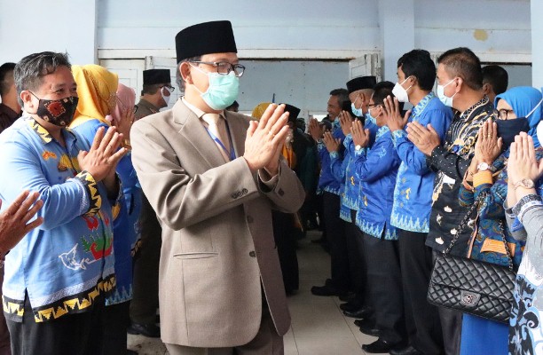 Pesisir Barat Helat Pelepasan Agus Istiqlal-Erlina