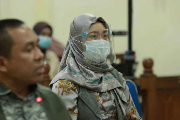 Nunik dan Musa Zainuddin Reuni Bersaksi di Sidang Mustafa Bantah Terima Uang Mahar Tapi Akui Geser Dukungan ke Mustafa