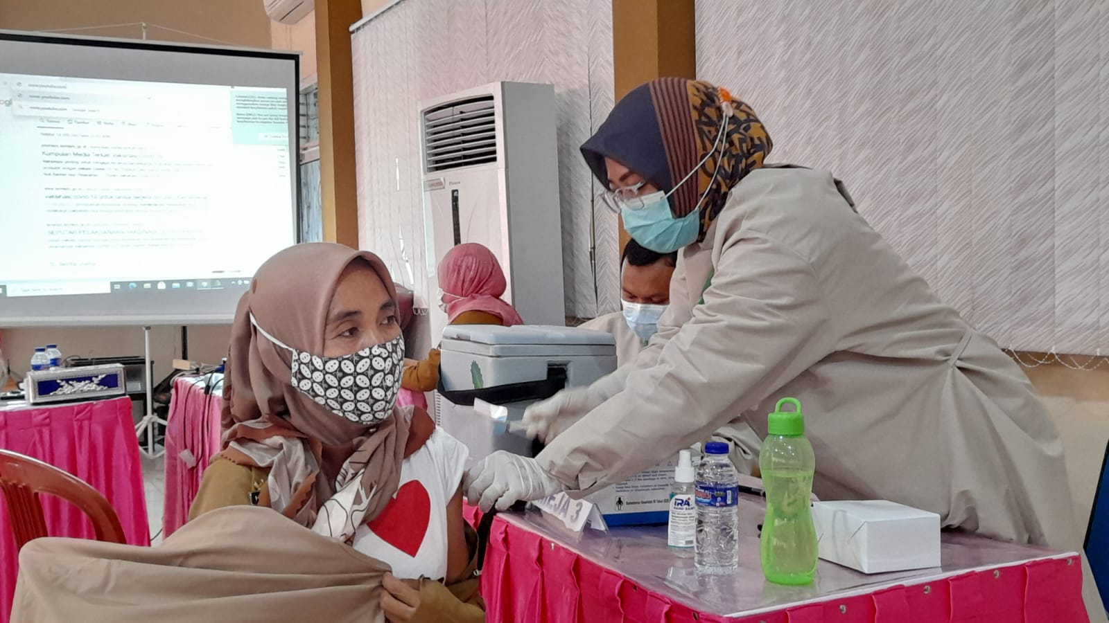 ASN Eselon III dan IV Pemkab Lamsel Lakukan Vaksinasi Tahap Dua