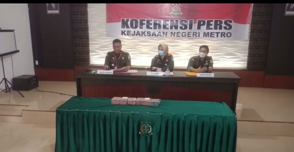 Kejari Metro Gelar Konferensi Pers Barang Bukti Tipikor Rehab Pasar Cendrawasih TA. 2018