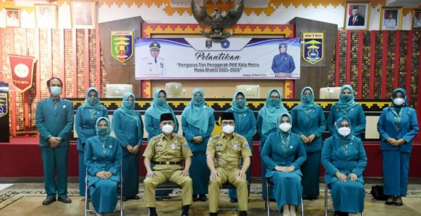 Wali Kota Metro Lantik Pengurus TP-PKK Kota Metro Masa Bhakti 2021-2026
