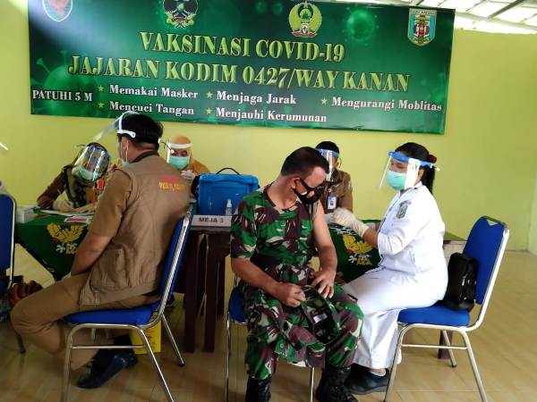 Personel 0427/Way Kananย di Vaksin Covid-19 Tahap Pertama