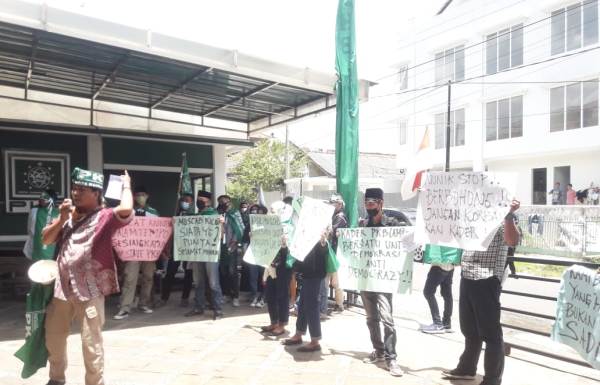 Dinilai Dzolim dan Tersandung Kasus Mustafa, Kader PKB Minta Nunik Dipecat