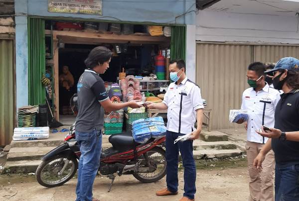 MPC TAMPIL Pringsewu Gelar Bakti Sosial Dan Bagikan Masker
