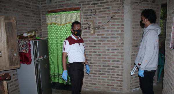 Tim Inafis Satreskrim Polres Pringsewu Lakukan Olah TKP dan Identifikasi Meninggalnya Warga Patoman