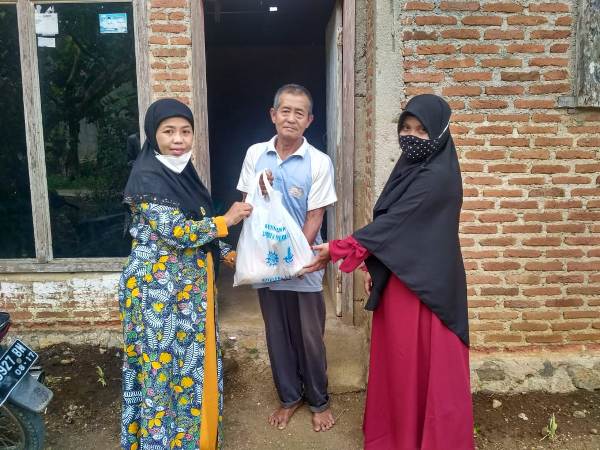 Pimpinan Cabang Aisyiyah Gisting Gelar Jumat Berkah Pekan Ke-12