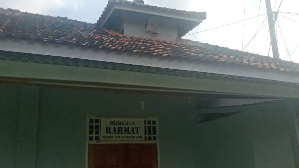 PLN Putus Listrik Musholla Ar-Rahman Muara Jaya