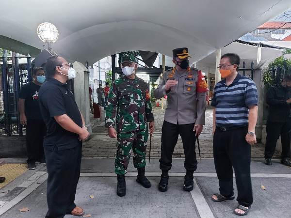 Pasca Bom Bunuh Diri, Kapolres Metro Jakpus Bersama Dandim 0501 Jakpus Cek Kesiapan Pengamanan Gereja Katedral