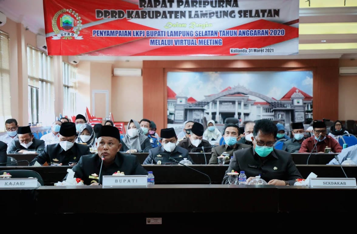 Nanang Ermanto Sampaikan LKPJ TA 2020 Kepada DPRD Lamsel