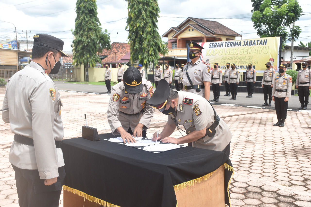 Iptu M. Akib Firdaus Resmi Jabat Kapolsek Sekayu, Ini Pesan Tegas Kapolres Musi Banyuasin