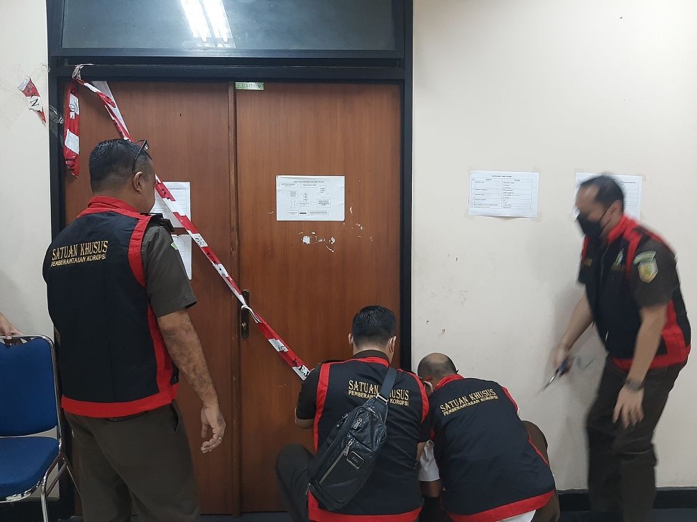 Masyarakat Pinta Gubernur Banten Stop dan Usut Penerima Anggaran Dana Hibah