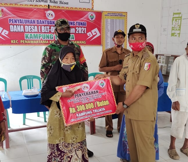 Pemerintah Kampung Trijaya Salurkan BLT Kepada 67 KPM