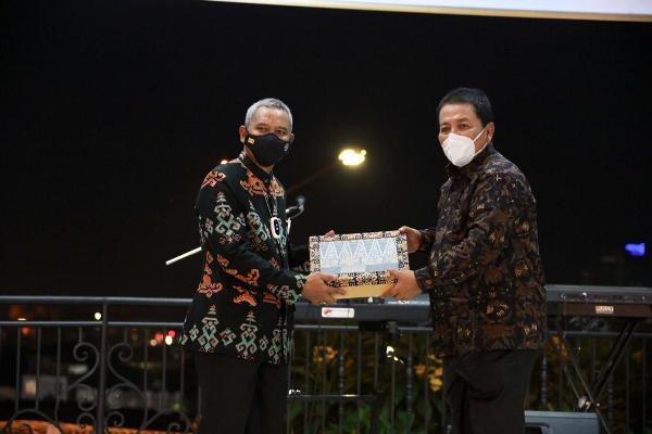 Pisah Sambut Danrem 043/Gatam, Gubernur Arinal Sampaikan Terimakasih Atas Karya Bhakti Brigjen TNI Toto Jumariono