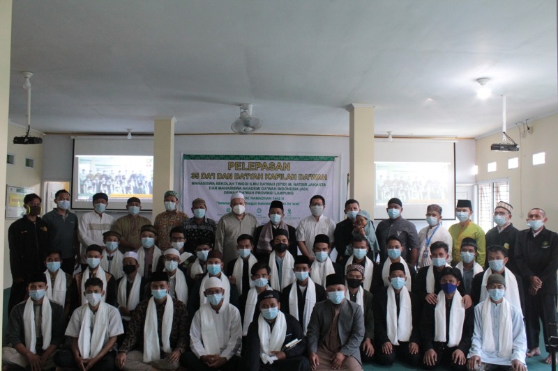Lepas 35 DAI Pengabdian, Dewan Dakwah Bagikan 1000 Al Quran dan Iqro