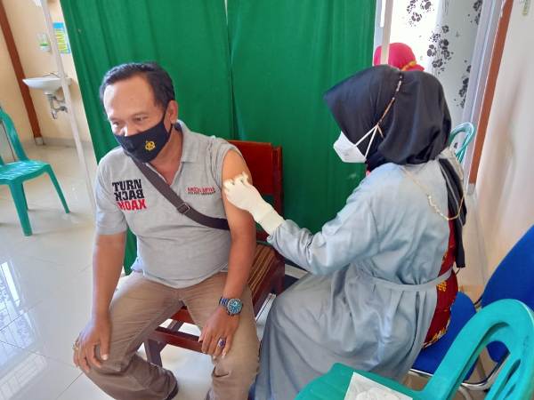 SPRI Tanggamus Ikuti Vaksinasi Tahap Pertama