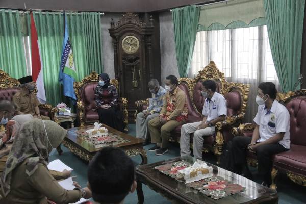 Bupati Pringsewu Terima Audiensi Dewan Koperasi Indonesia