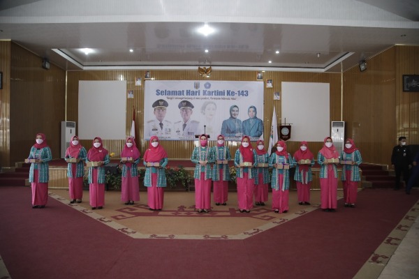 Puncak Peringatan Hari Kartini Ke-143, Bupati Way Kanan: Jadikan Momen Penting Dalam Meningkatkan Semnagat
