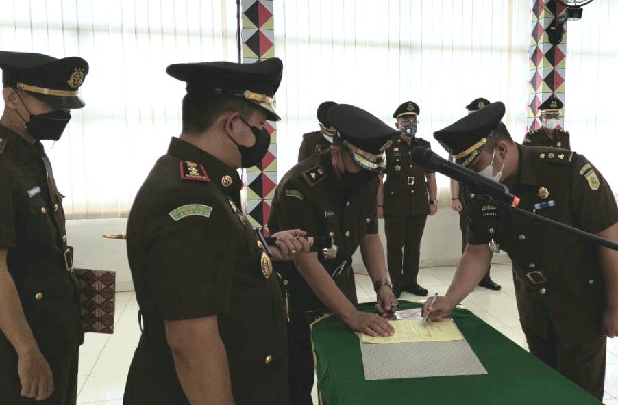 Serah Terima Jabatan Kasi Intel Kejaksaan Tanggamus, Ini Pesan Kajari ke Yogy Verdika