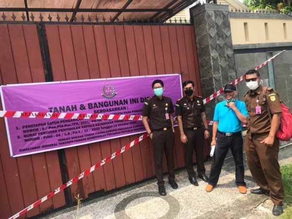 Kejati Sita Aset Rumah dan Gudang Kasus Benih Jagung Rp140 Miliar Tiga Tersangka Masih Berkeliaran?