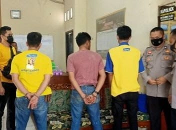 Pesta Sabu dalam Mobil Box Es Krim Keliling, Pecatan Polisi Ditangkap di Pantai Karang Putih