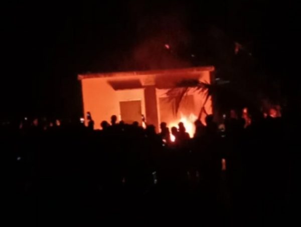 Kesal Marak Begal, Warga Bakar Polsek Candi Puro Lampung Selatan