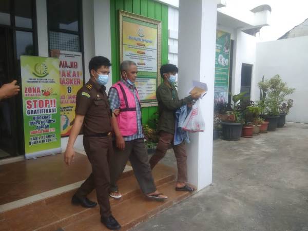 Kacabjari Tanggamus Tahan Pj Kepala Pekon Kemuning