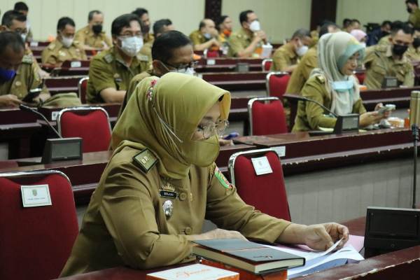 Asisten Administrasi Umum Rakor Pengadaan Barang dan Jasa Pemprov Lampung