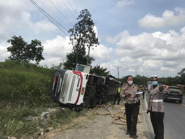 Kecelakaan Tunggal Dijalintim Palembang-Jambi, Empat Orang Tewas Supir Bus Melarikan Diri