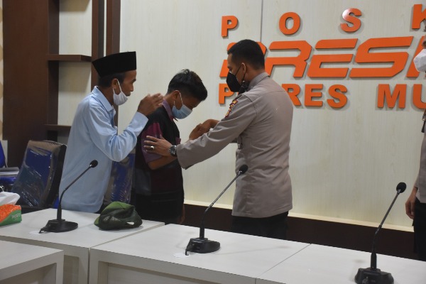 Pelaku Prank Call Center 110 Di Jemput Polres Muba