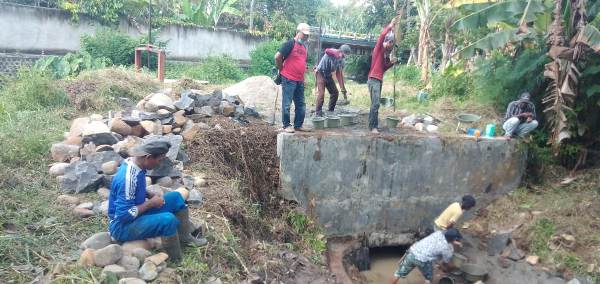 Tidak Transparan, Proyek IPDMIP Kuta Dalom Diduga Asal Jadi Dan Perkaya Diri Sendiri