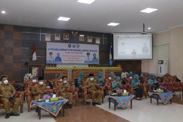 TP-PKK Pringsewu Ikuti Rakerda TP-PKK Provinsi Lampung